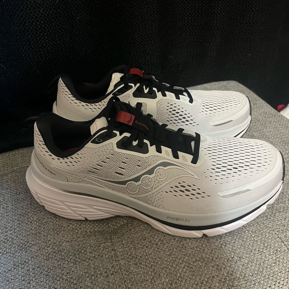 Saucony Men's Guide 18